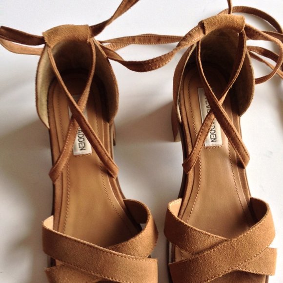 STEVE MADDEN-Tan "KANZLEY" Ankle Wrap Sandals - Picture 5 of 13
